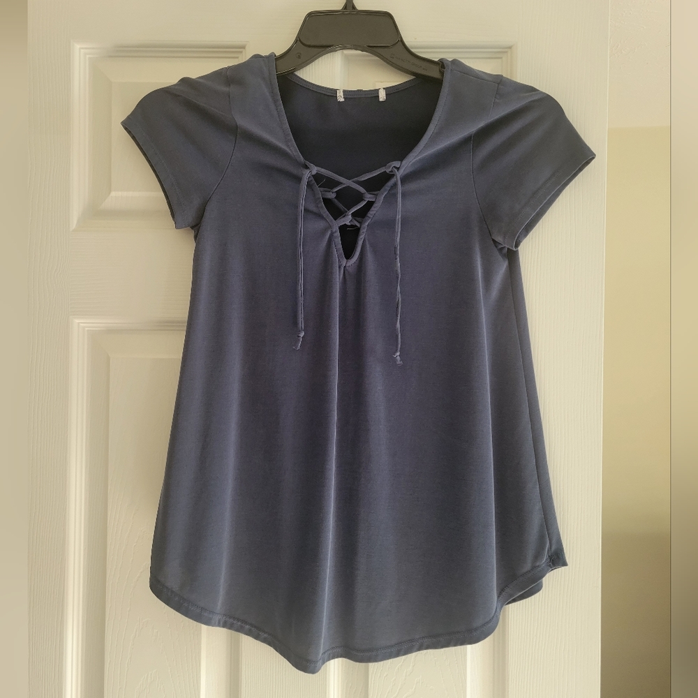 🟣Blue lace up top